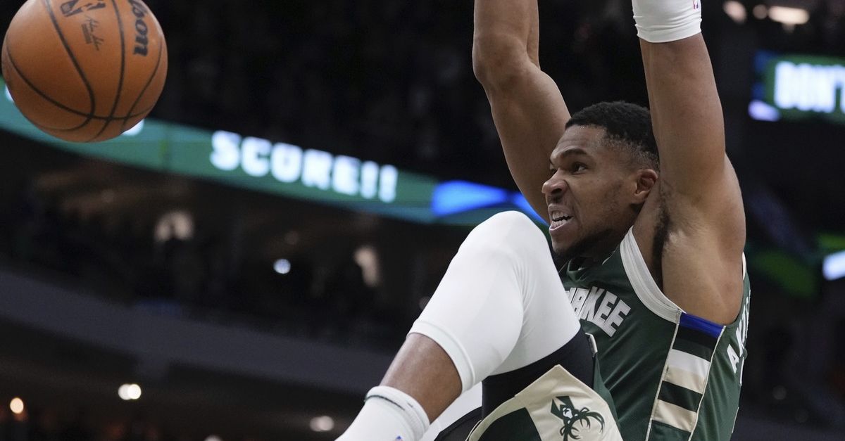 Μπακς - Μάτζικ 122-93: Ασταμάτητος ο Αντετοκούνμπο, το Μιλγουόκι έβγαλε το τρίποντο από το παιχνίδι του και διέλυσε το Ορλάντο