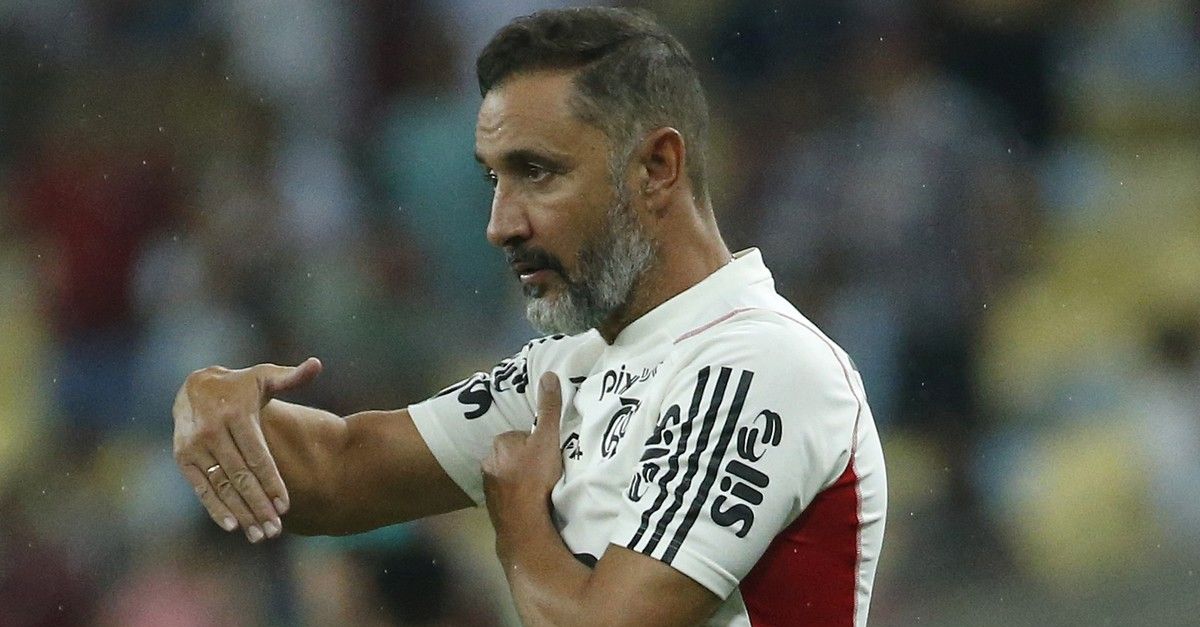 Περέιρα: "Ο Εσπίριτο Σάντο είναι ένας από τους κορυφαίους προπονητές εδώ στην Αγγλία"